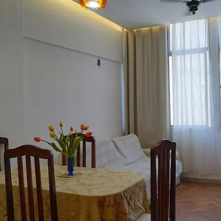 Apartamento Quarto e Sala próximo a Praia-2